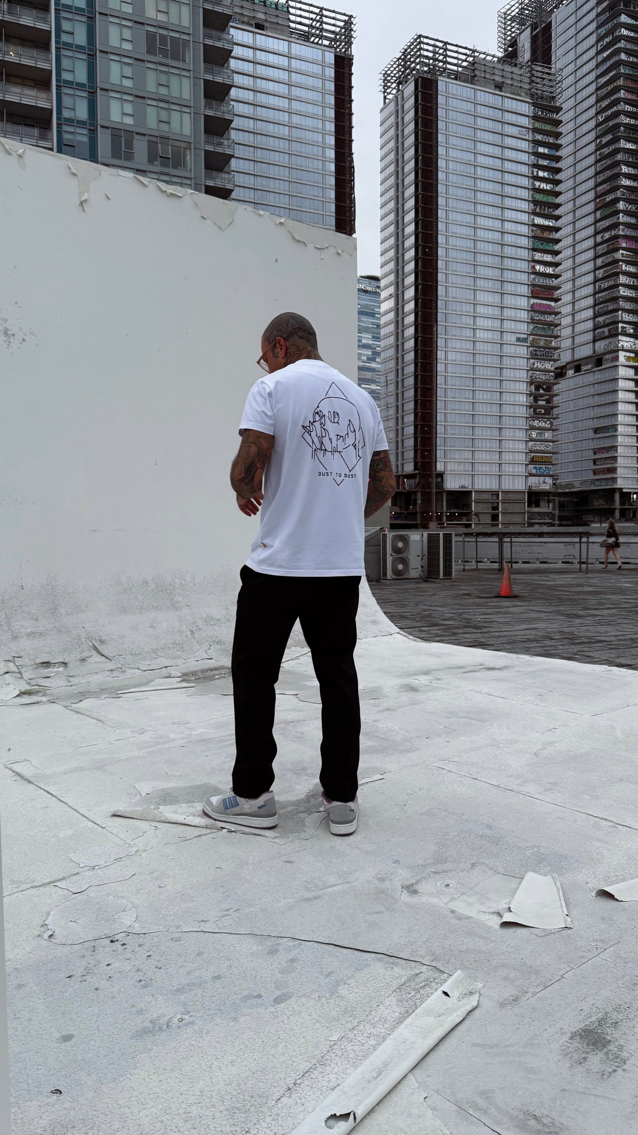 T-SHIRT DUST TO DUST